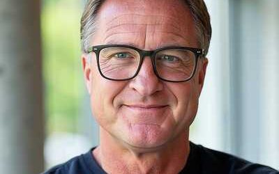 Ep 484 Stop Doing Everything Yourself: How AI and the 10-80-10 Rule Free Business Owners to Scale with Scott Abbott